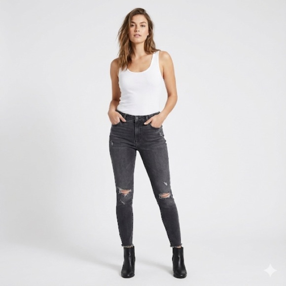 Madewell skinny jeans high rise distressed black size 32